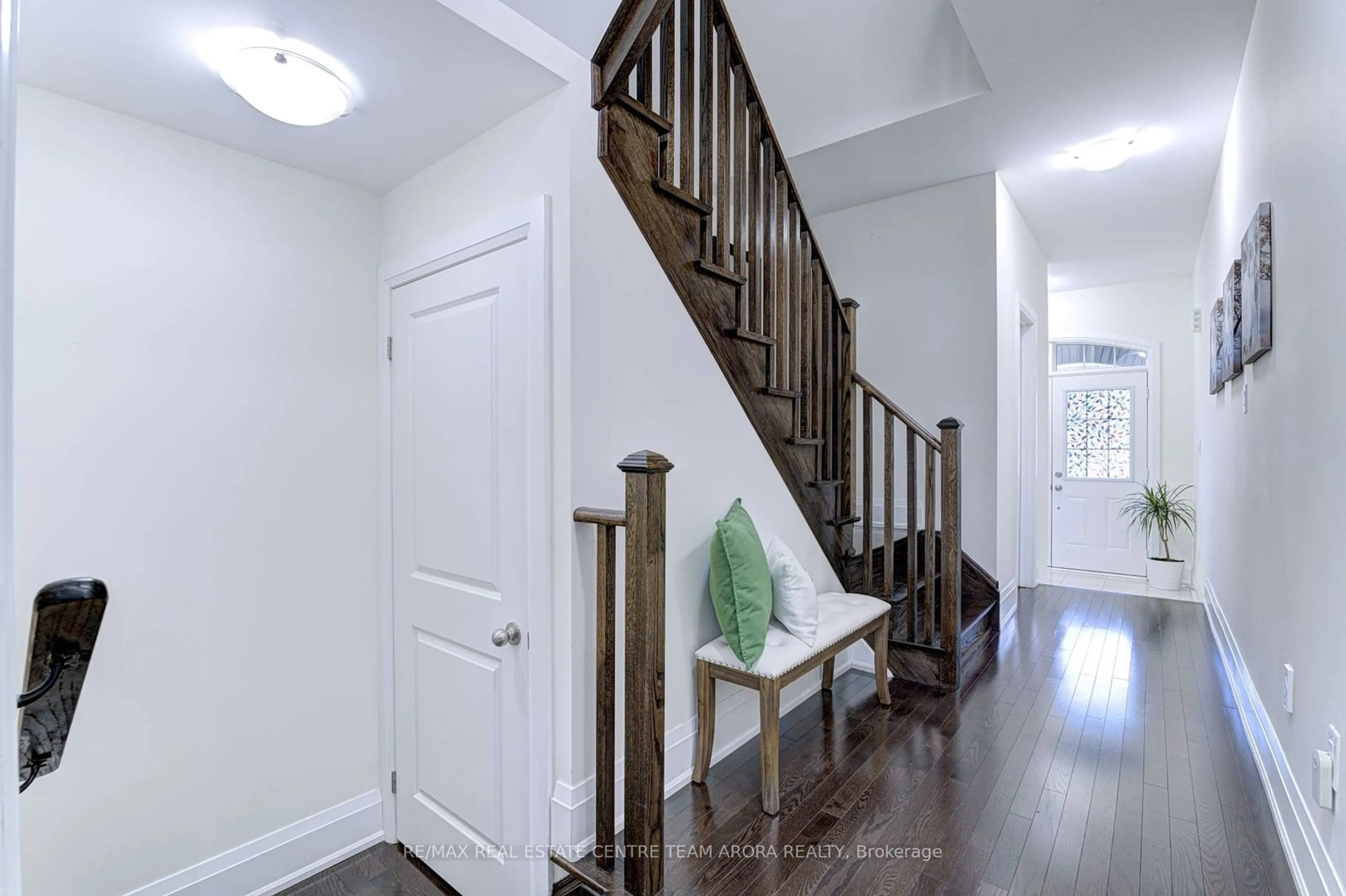 Indoor entryway, wood floors for 29 Adventura Rd, Brampton Ontario L7A 5A7