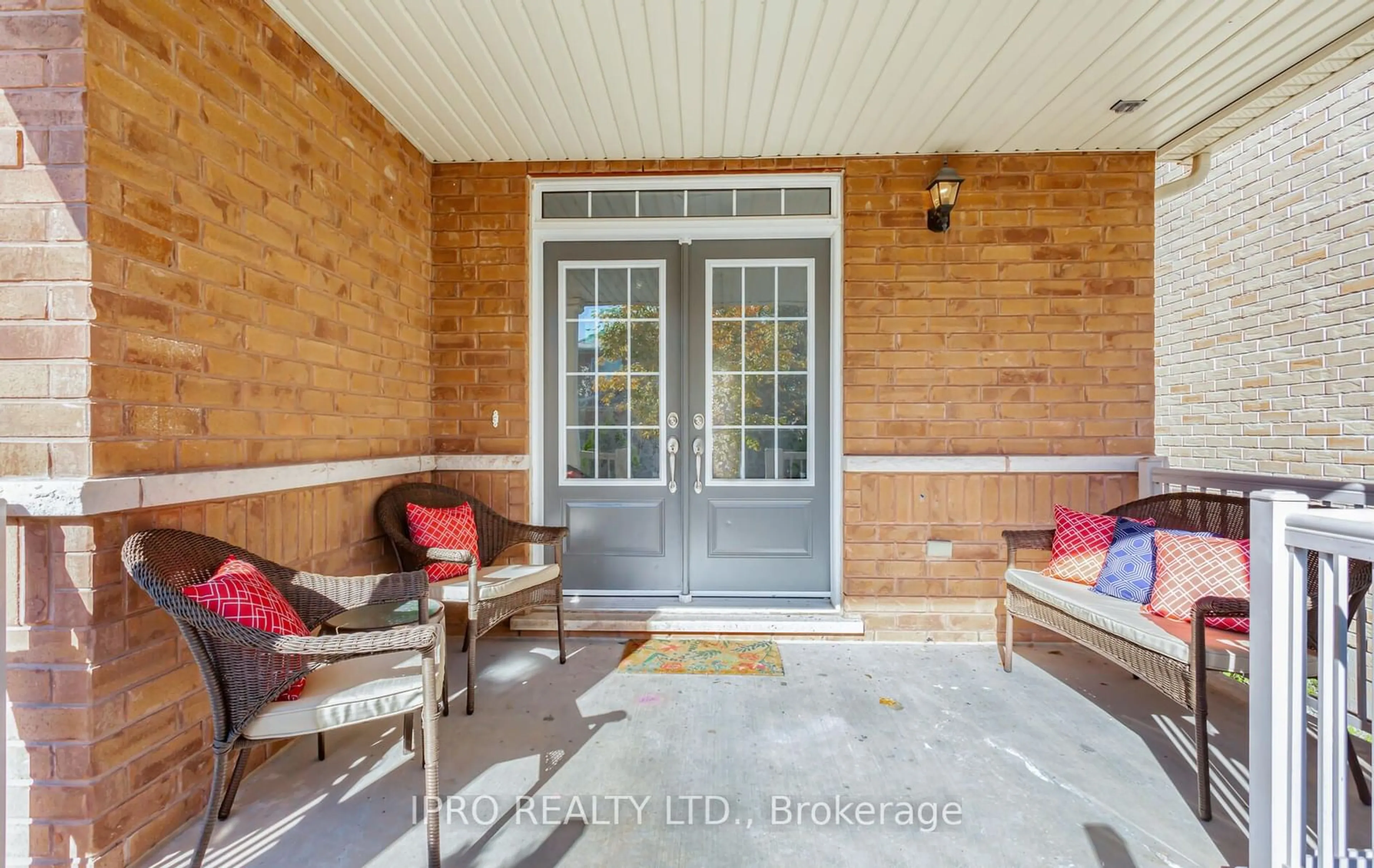 Indoor entryway, wood floors for 447 Harkin Pl, Milton Ontario L9T 7Y1