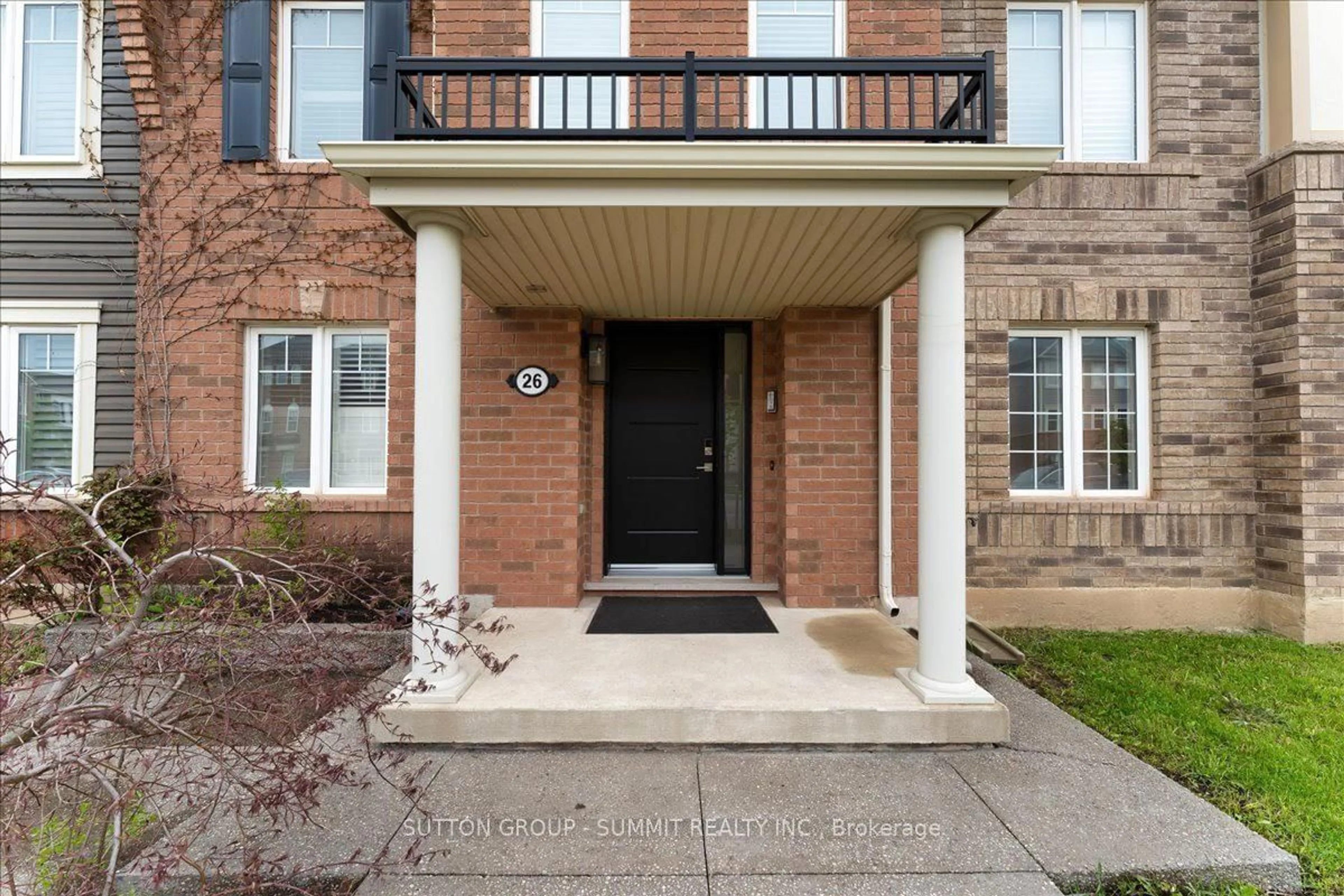 Indoor entryway, wood floors for 26 Ganton Hts, Brampton Ontario L7A 0S4