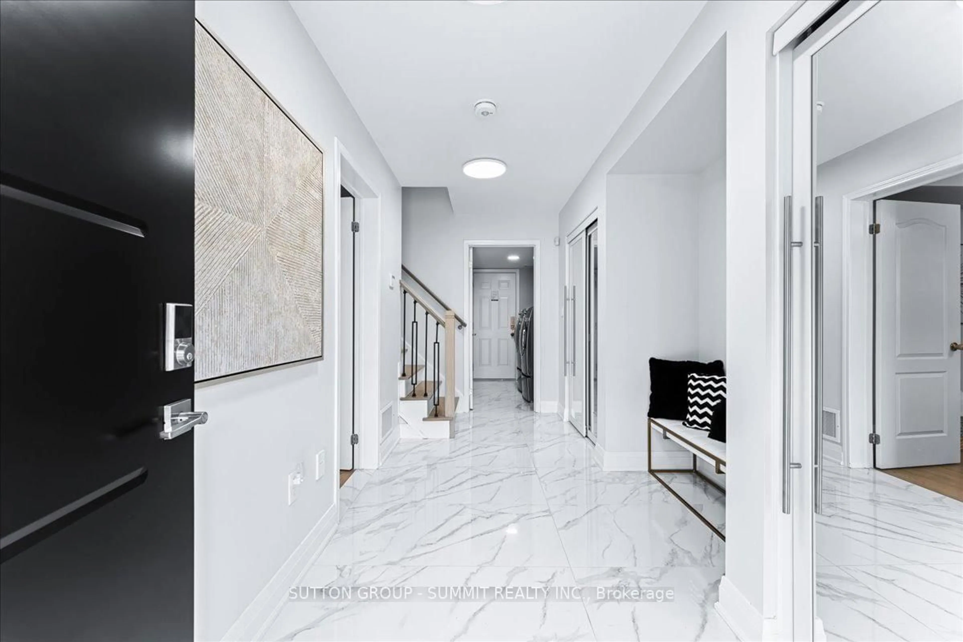 Indoor foyer, ceramic floors for 26 Ganton Hts, Brampton Ontario L7A 0S4