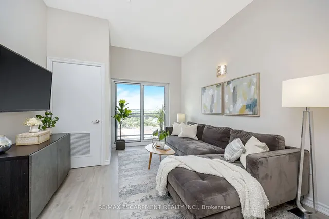 Additional property image - 716 Main St Unit 1109