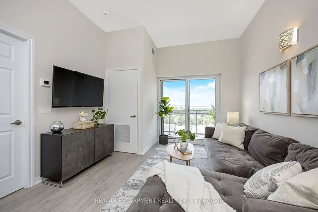 Additional property image - 716 Main St Unit 1109