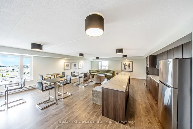 Additional property image - 716 Main St Unit 1109