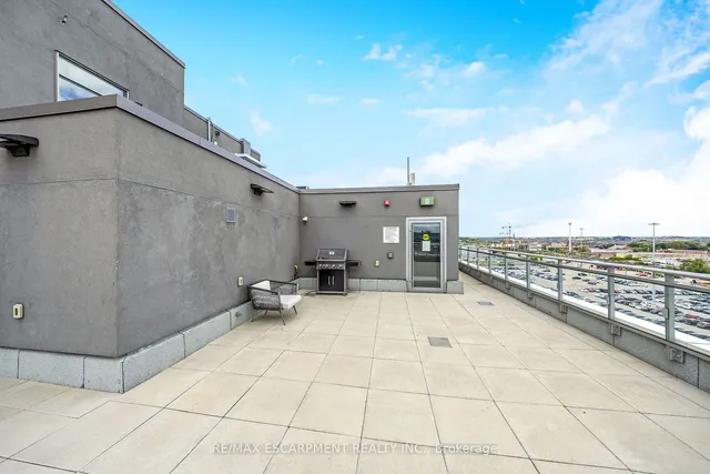 Additional property image - 716 Main St Unit 1109