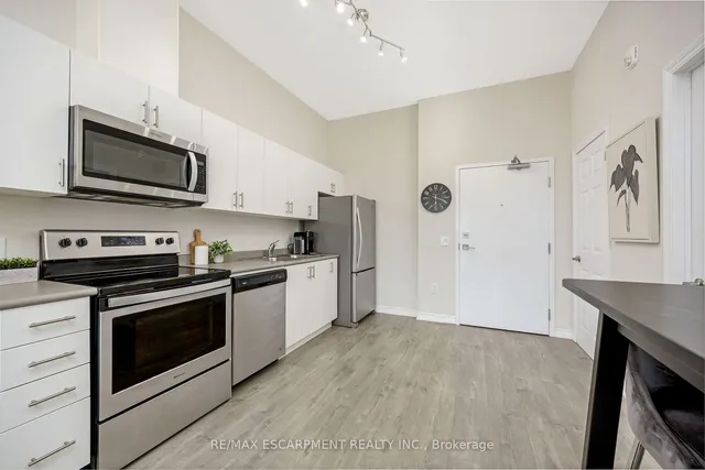 Additional property image - 716 Main St Unit 1109