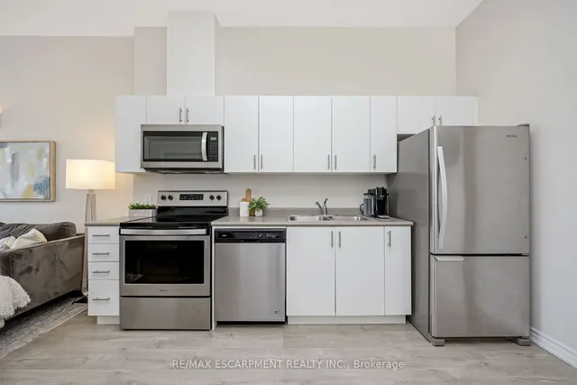 Additional property image - 716 Main St Unit 1109