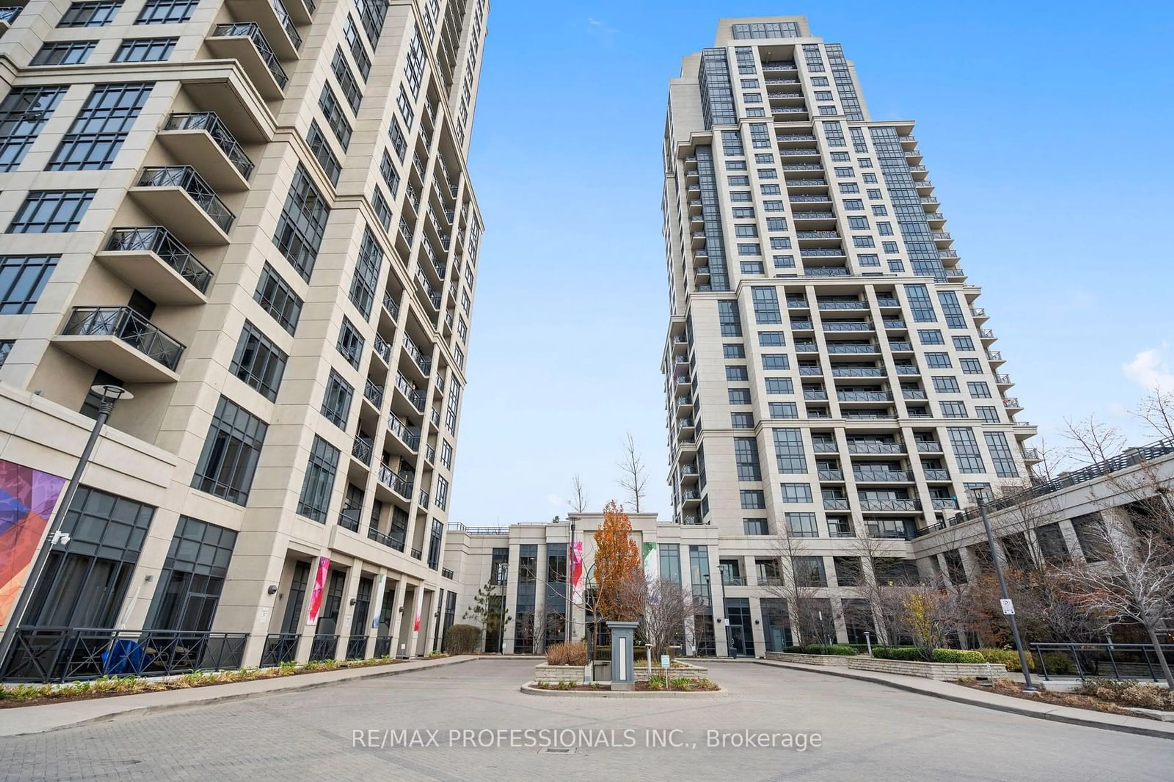 A pic from exterior of the house or condo, the front or back of building for 6 Eva Rd #1209, Toronto Ontario M9C 4Z5