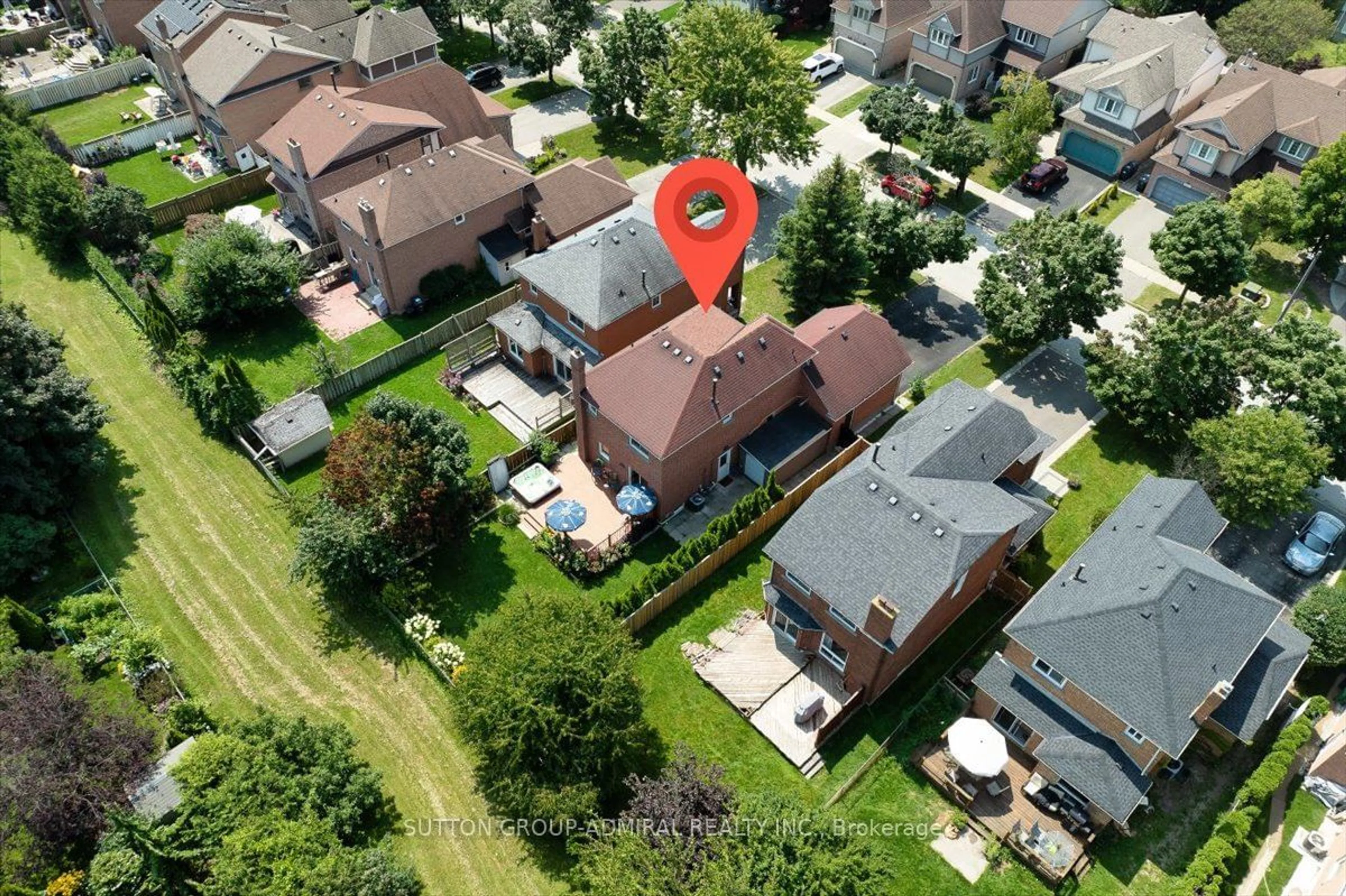 Frontside or backside of a home, the street view for 2840 Tradewind Dr, Mississauga Ontario L5N 6L1