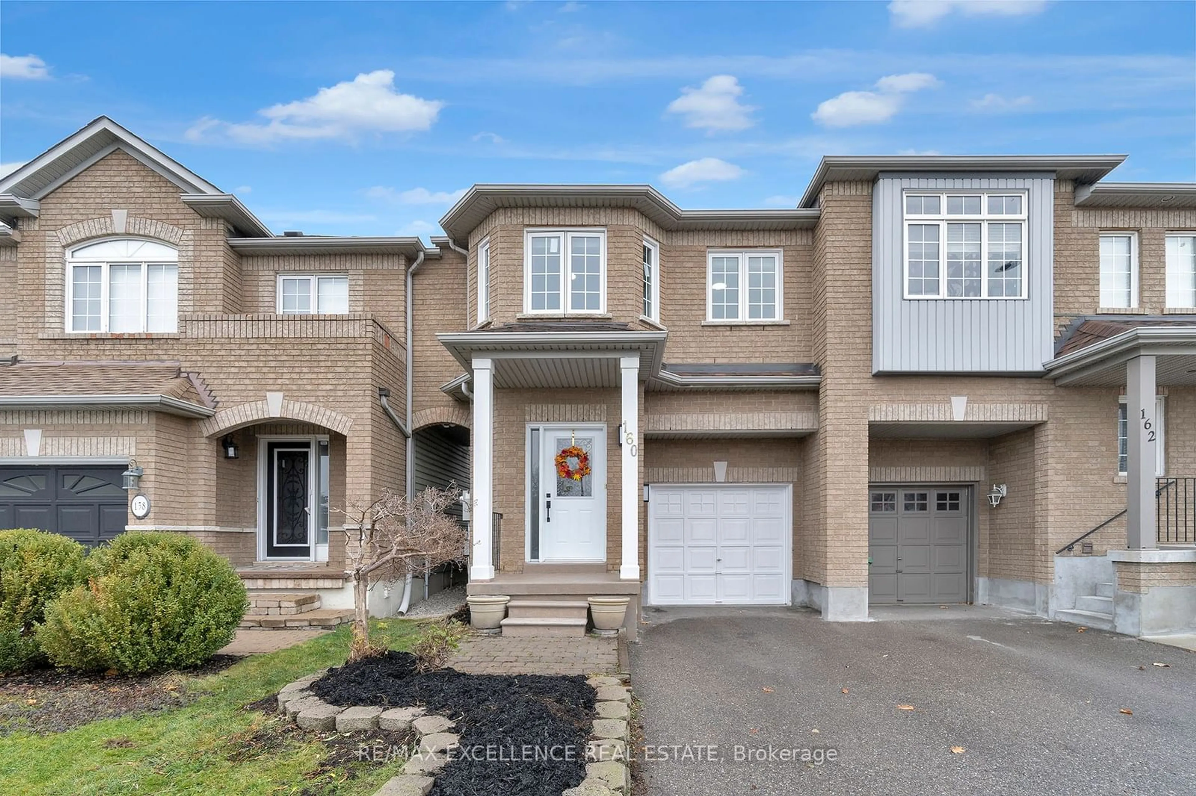 Frontside or backside of a home, cottage for 160 Marycroft Crt, Brampton Ontario L7A 2G2