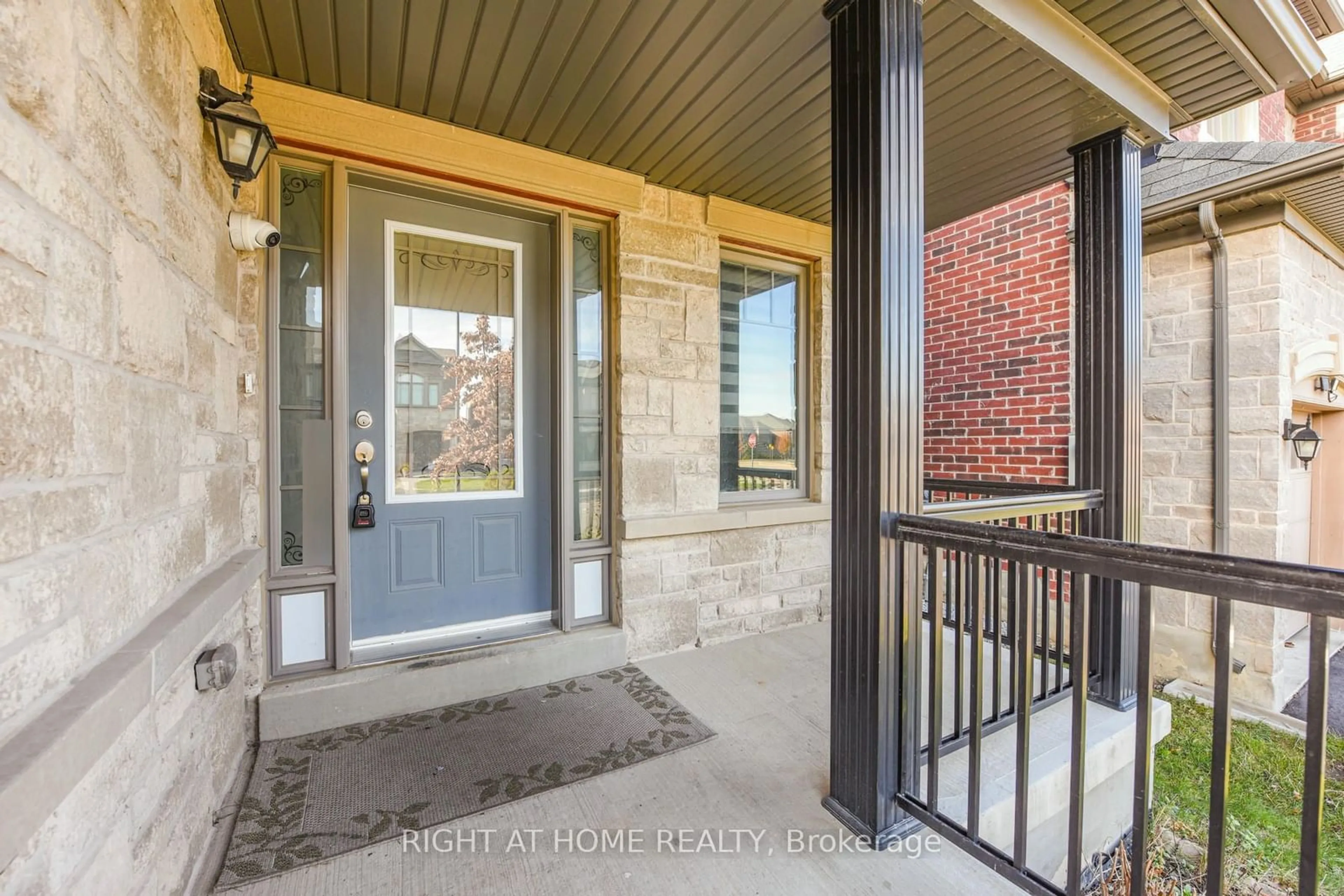 Indoor entryway, wood floors for 3 Prairie Creek Cres, Brampton Ontario L6Y 6C9