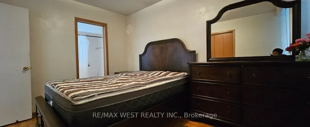 Additional property image - 18 Richgrove Dr