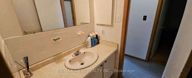 Additional property image - 18 Richgrove Dr