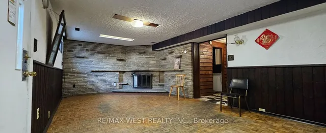 Additional property image - 18 Richgrove Dr