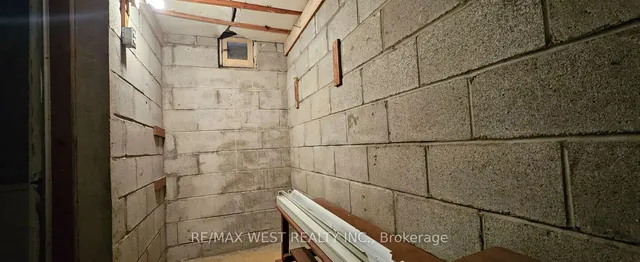 Additional property image - 18 Richgrove Dr