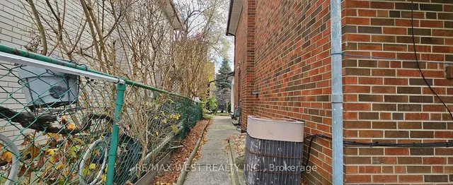 Additional property image - 18 Richgrove Dr