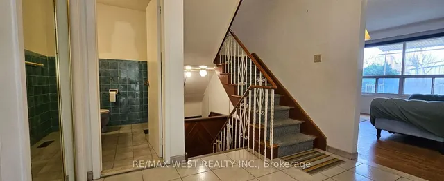 Additional property image - 18 Richgrove Dr