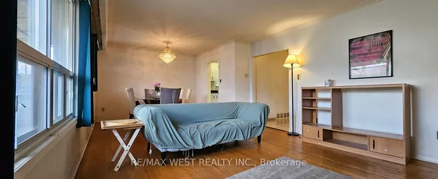 Additional property image - 18 Richgrove Dr