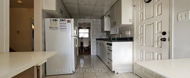 Additional property image - 18 Richgrove Dr