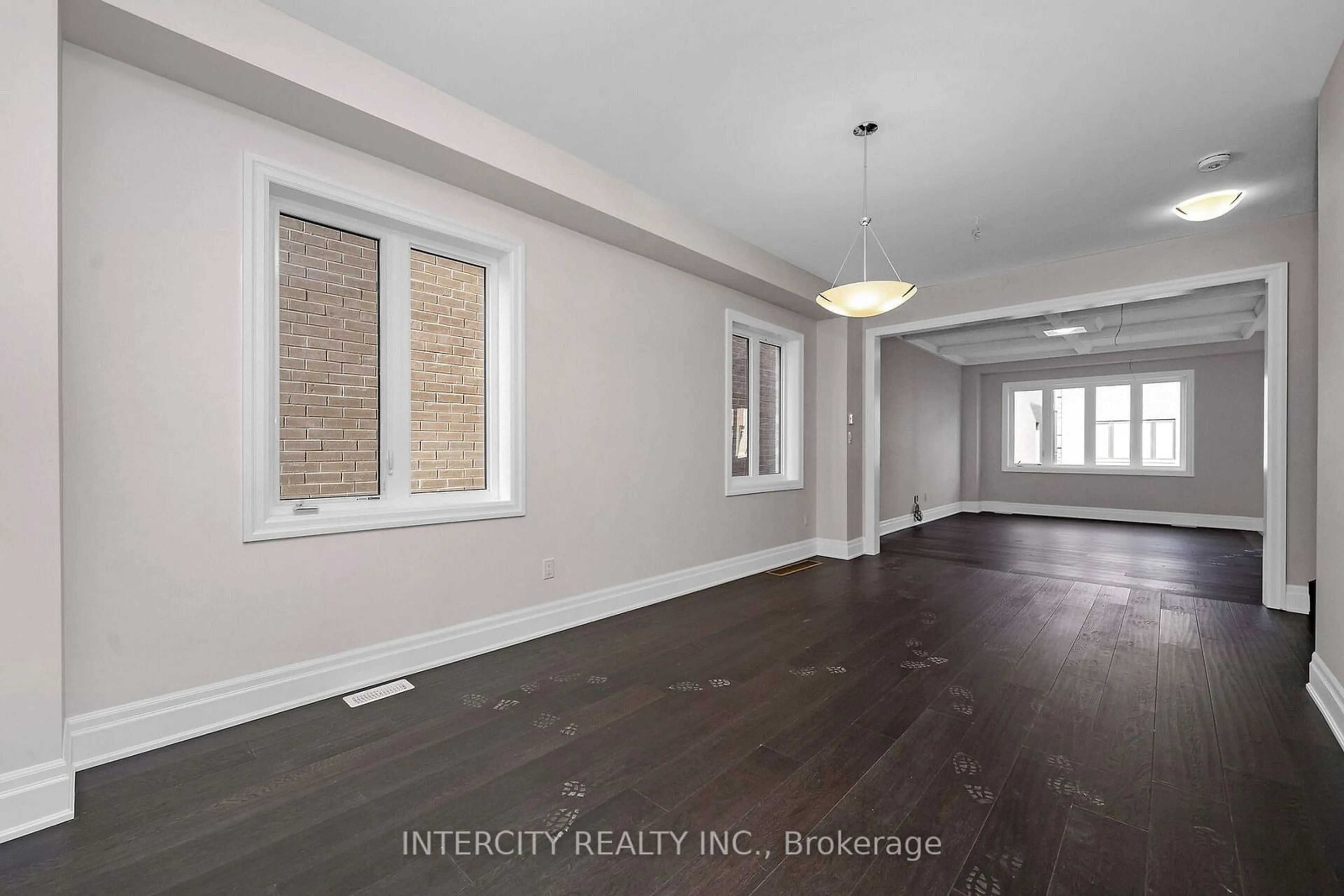 Indoor entryway, wood floors for 65 Claremont Dr, Brampton Ontario L6R 4E7