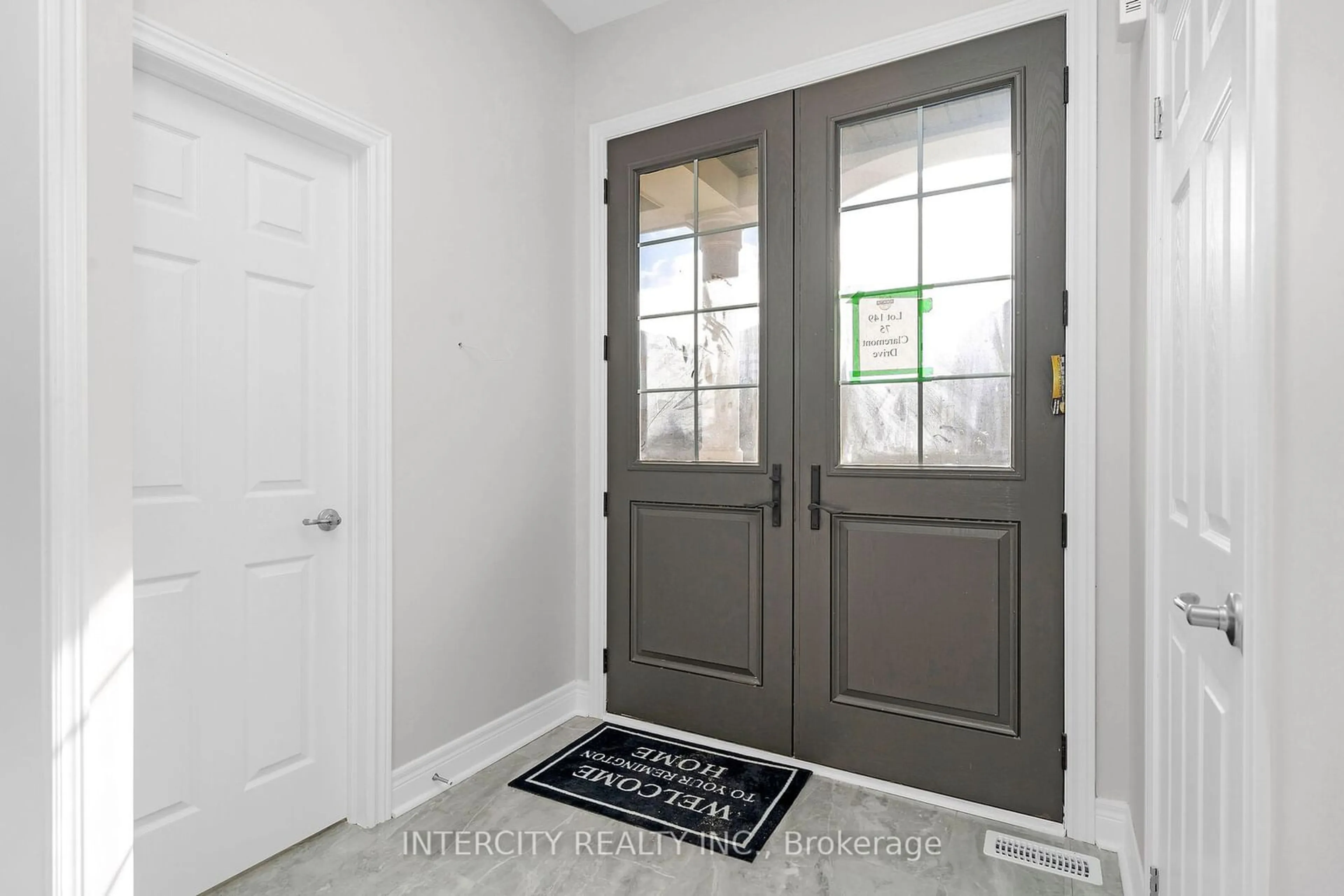 Indoor entryway, wood floors for 75 Claremont Dr #Lot 149, Brampton Ontario L6R 4E7