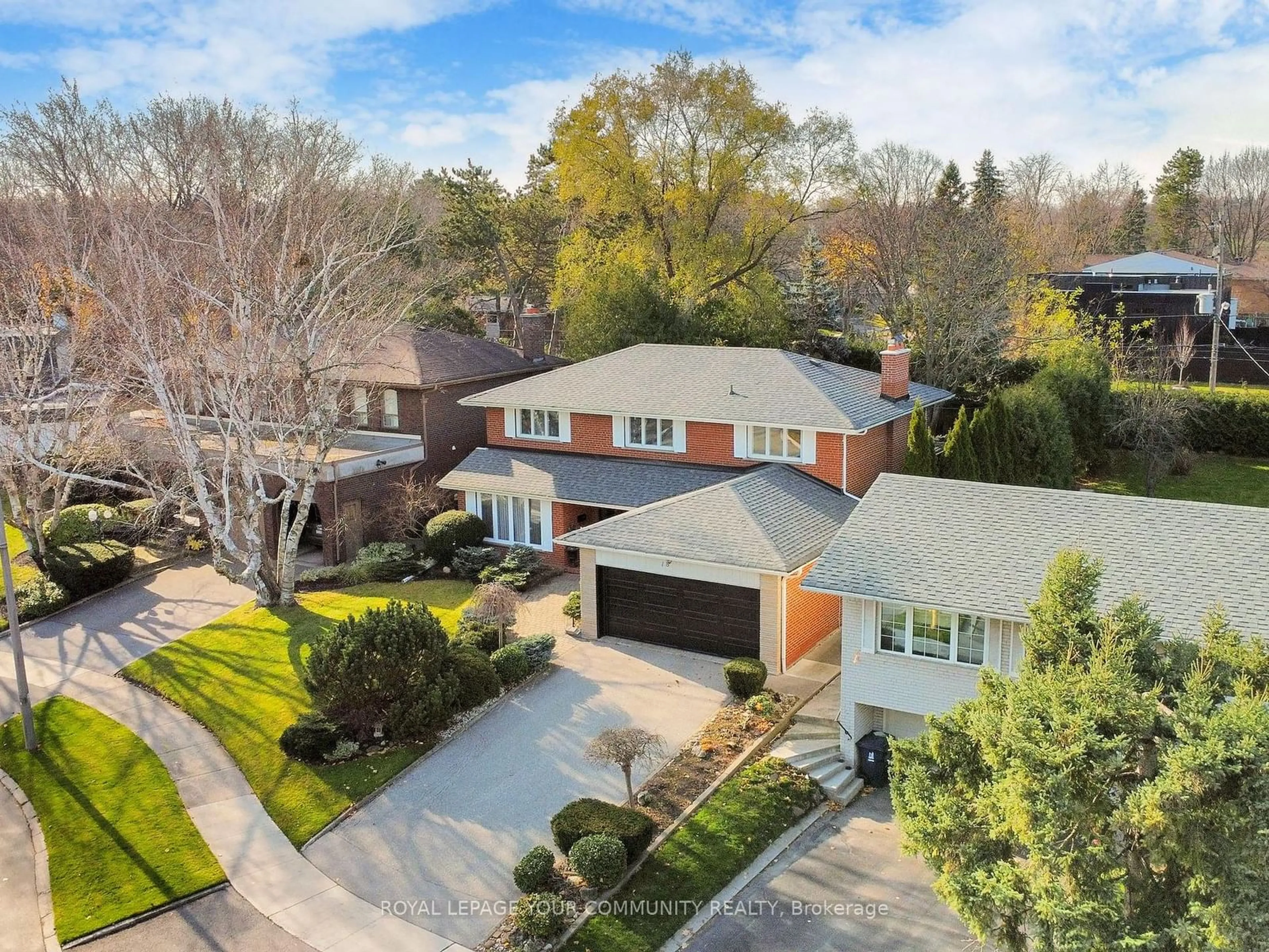 Frontside or backside of a home, the street view for 18 Courtsfield Cres, Toronto Ontario M9A 4S9