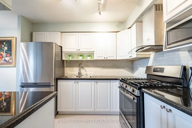 Additional property image - 2185 Fairchild Blvd Unit 27