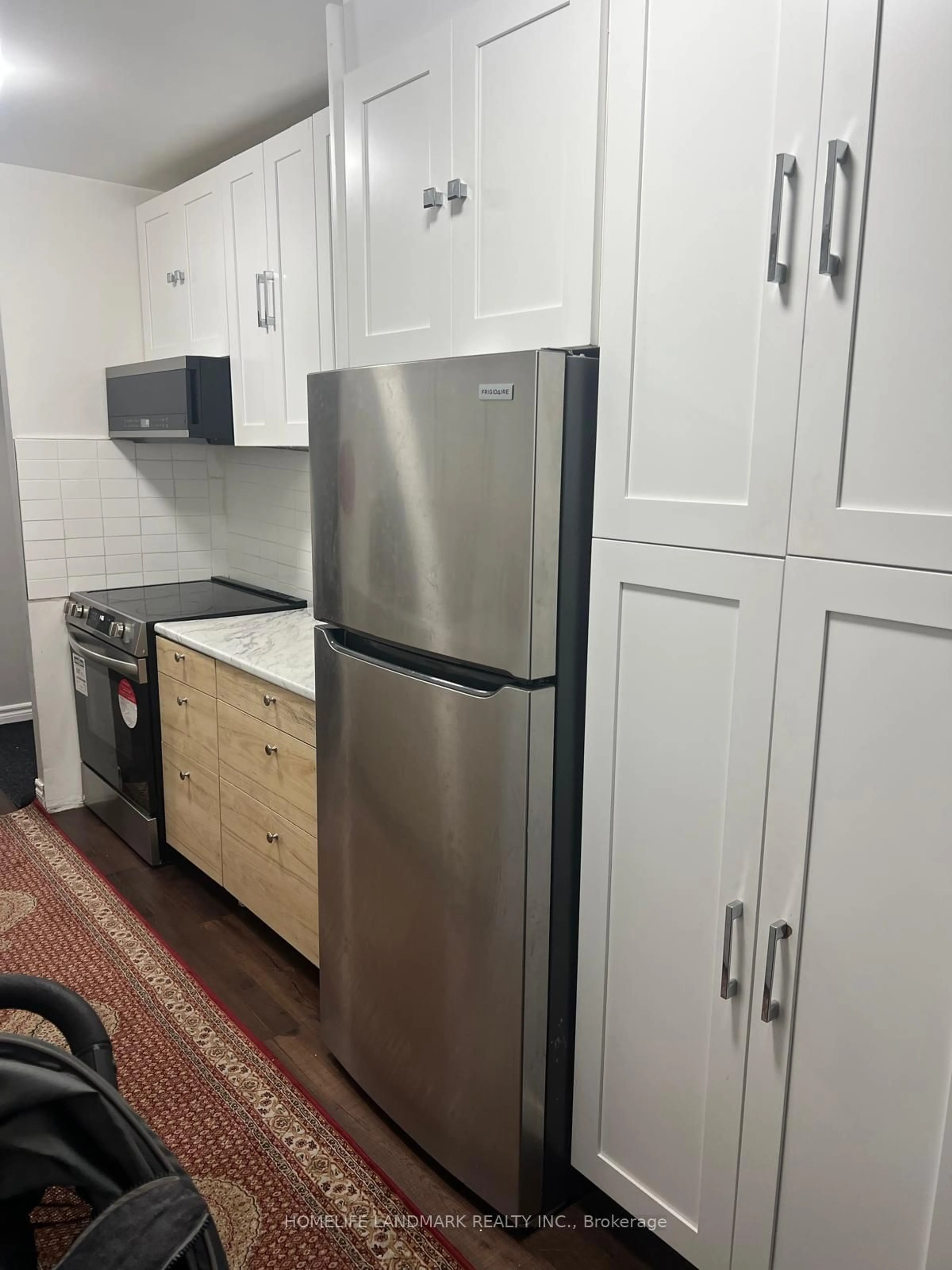 Standard kitchen for 370 Dixon Rd #716, Toronto Ontario M9R 1T2