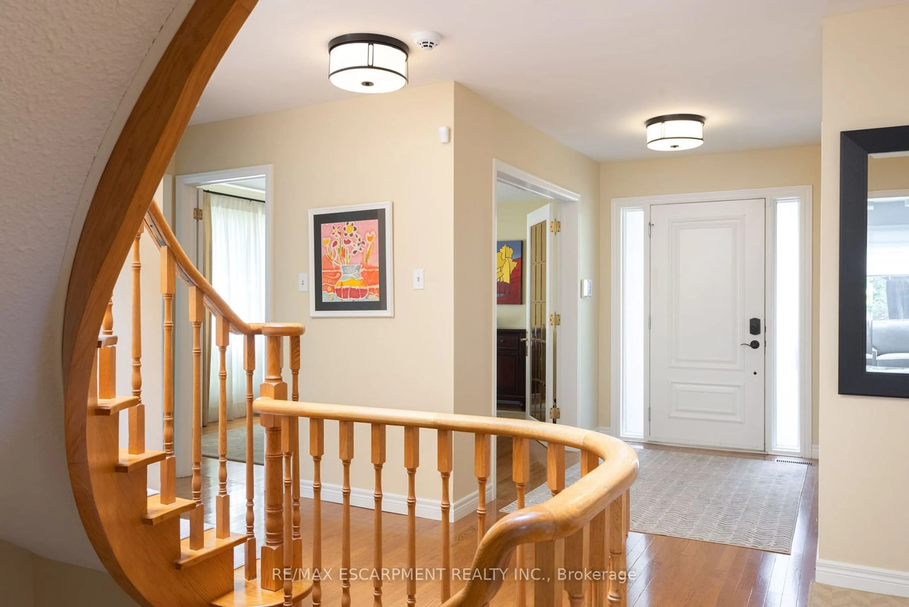 Indoor entryway, wood floors for 1164 Cynthia Lane, Oakville Ontario L6J 6A6