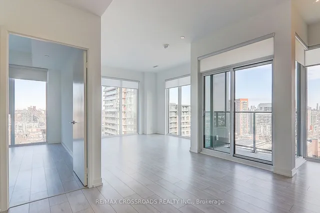 Additional property image - 270 Dufferin St Unit LPH3