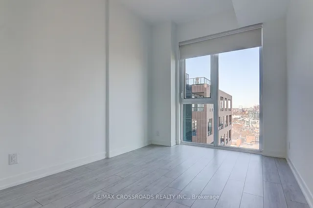 Additional property image - 270 Dufferin St Unit LPH3