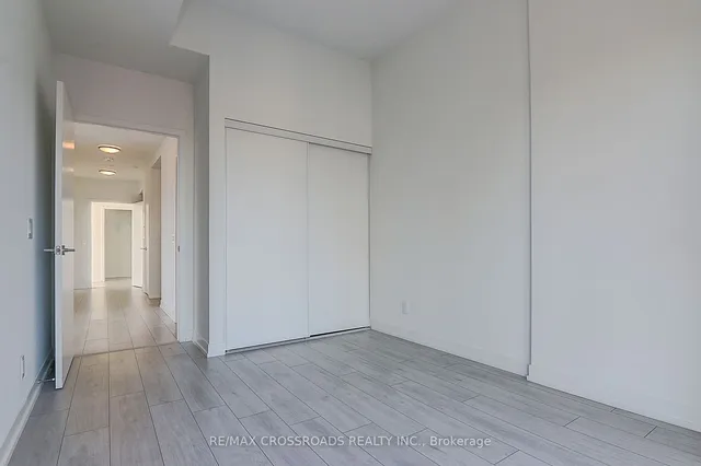 Additional property image - 270 Dufferin St Unit LPH3
