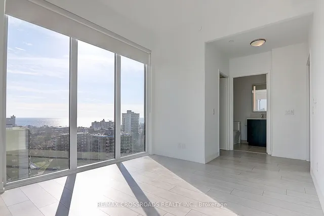 Additional property image - 270 Dufferin St Unit LPH3