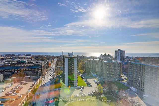 Additional property image - 270 Dufferin St Unit LPH3