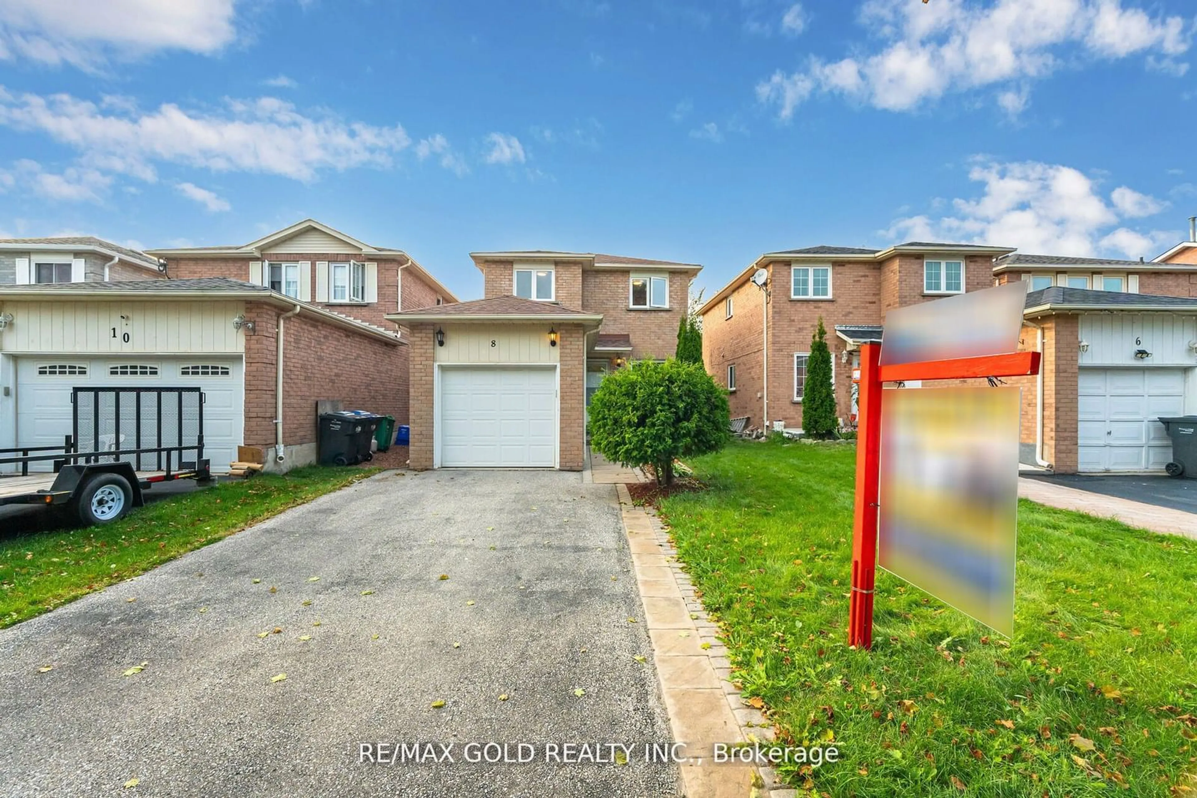 Frontside or backside of a home, the street view for 8 Murdoch Dr, Brampton Ontario L6X 3Y2