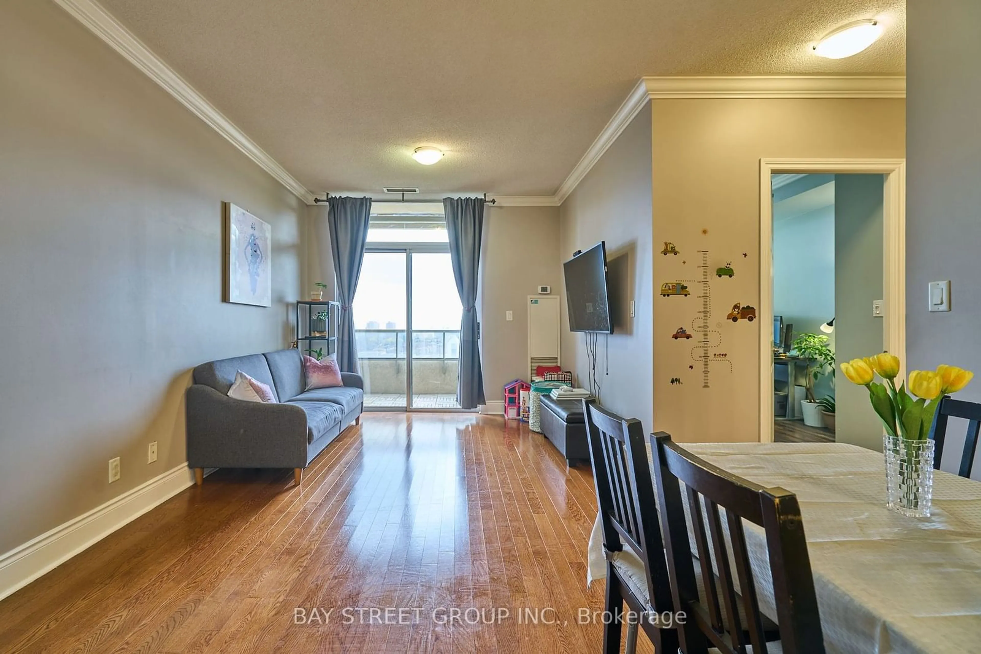 Living room, wood floors for 3880 Duke Of York Blvd #1114, Mississauga Ontario L5B 4M7