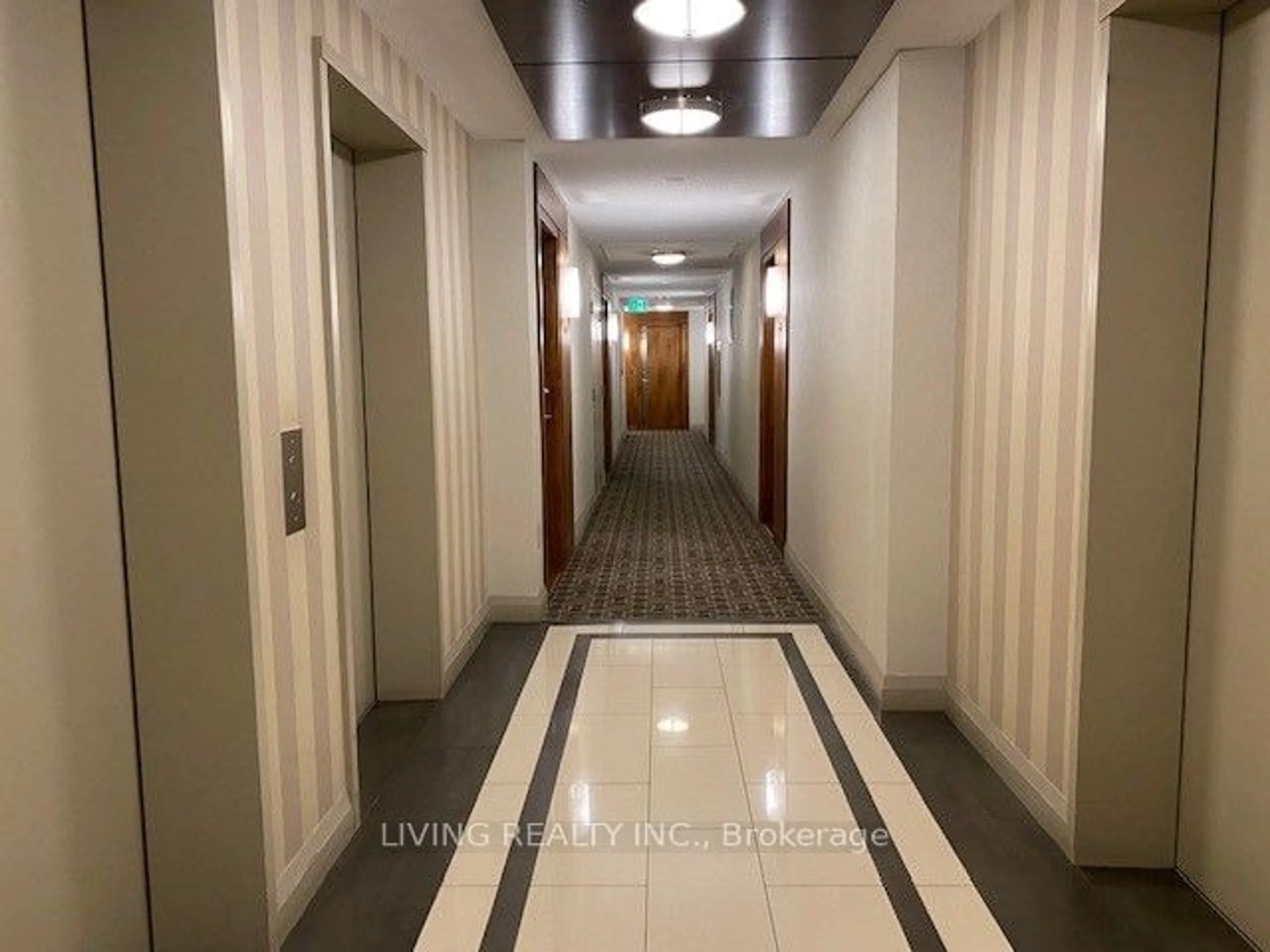 Indoor foyer, unknown floor for 55 Strathaven Dr #1513, Mississauga Ontario L5R 4G9