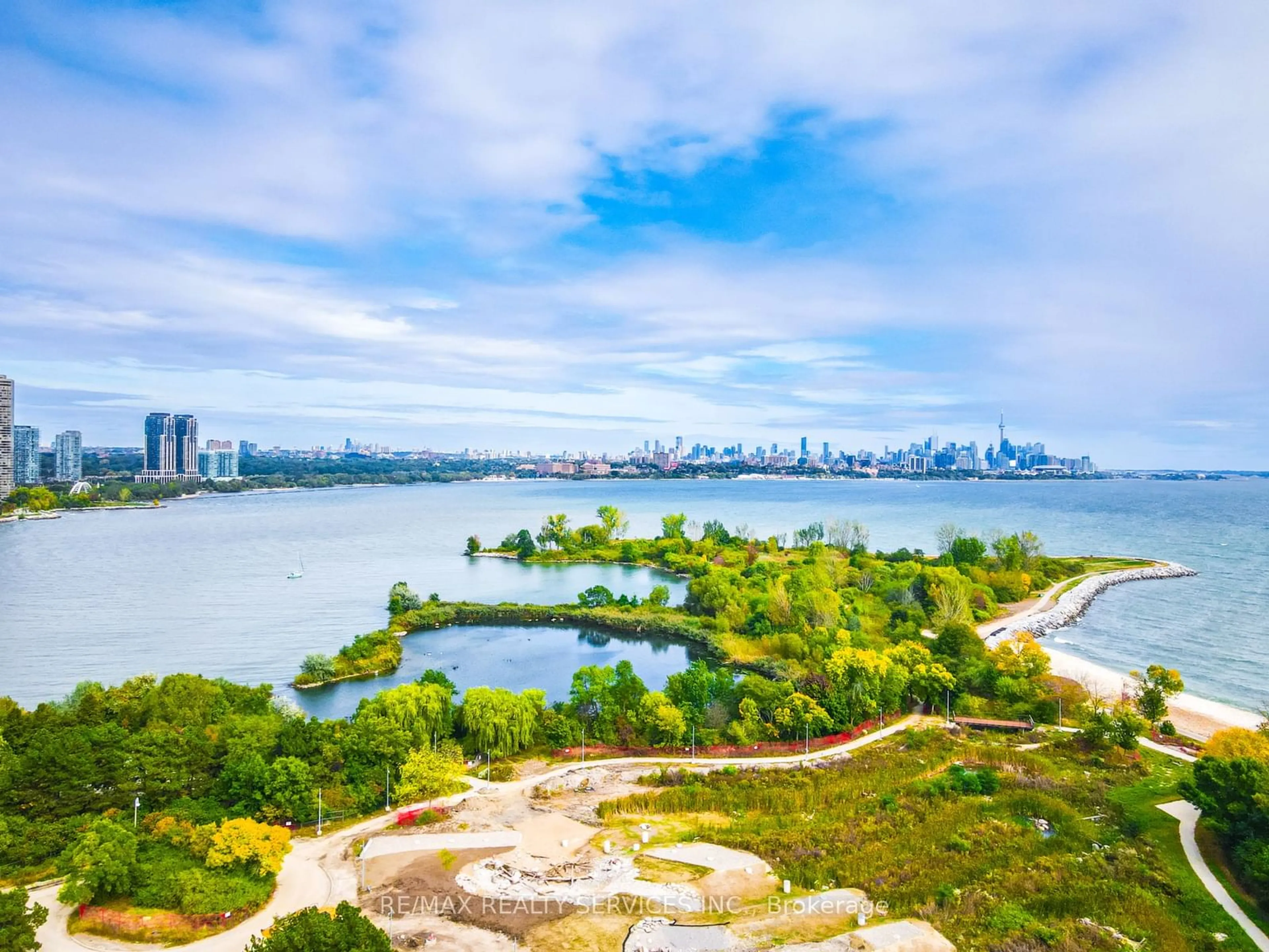 A pic from exterior of the house or condo, the view of lake or river for 36 Seventh St, Toronto Ontario M8V 3B2