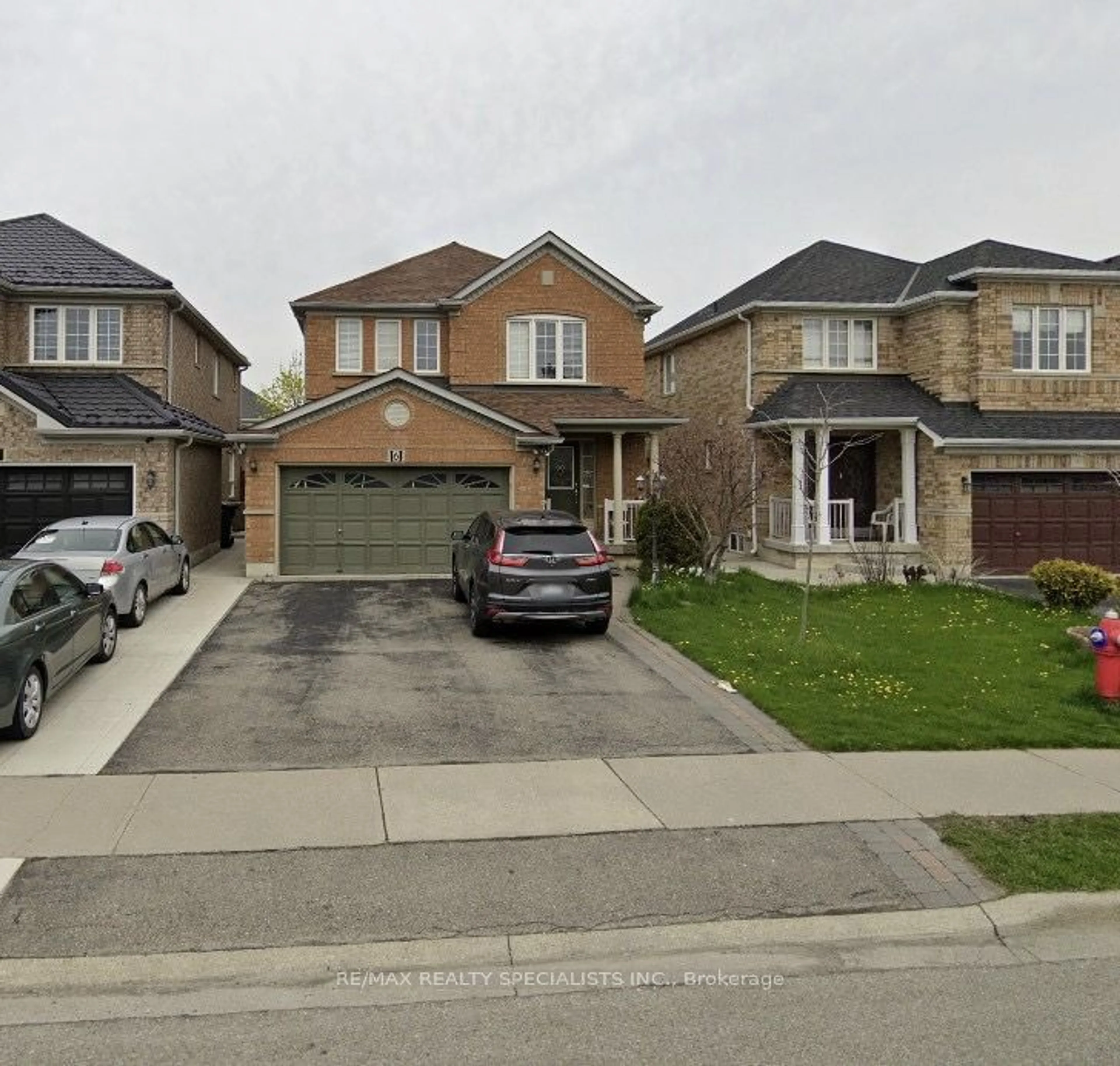 Frontside or backside of a home, the street view for 6 Cottongrass Lane, Brampton Ontario L6R 3A7