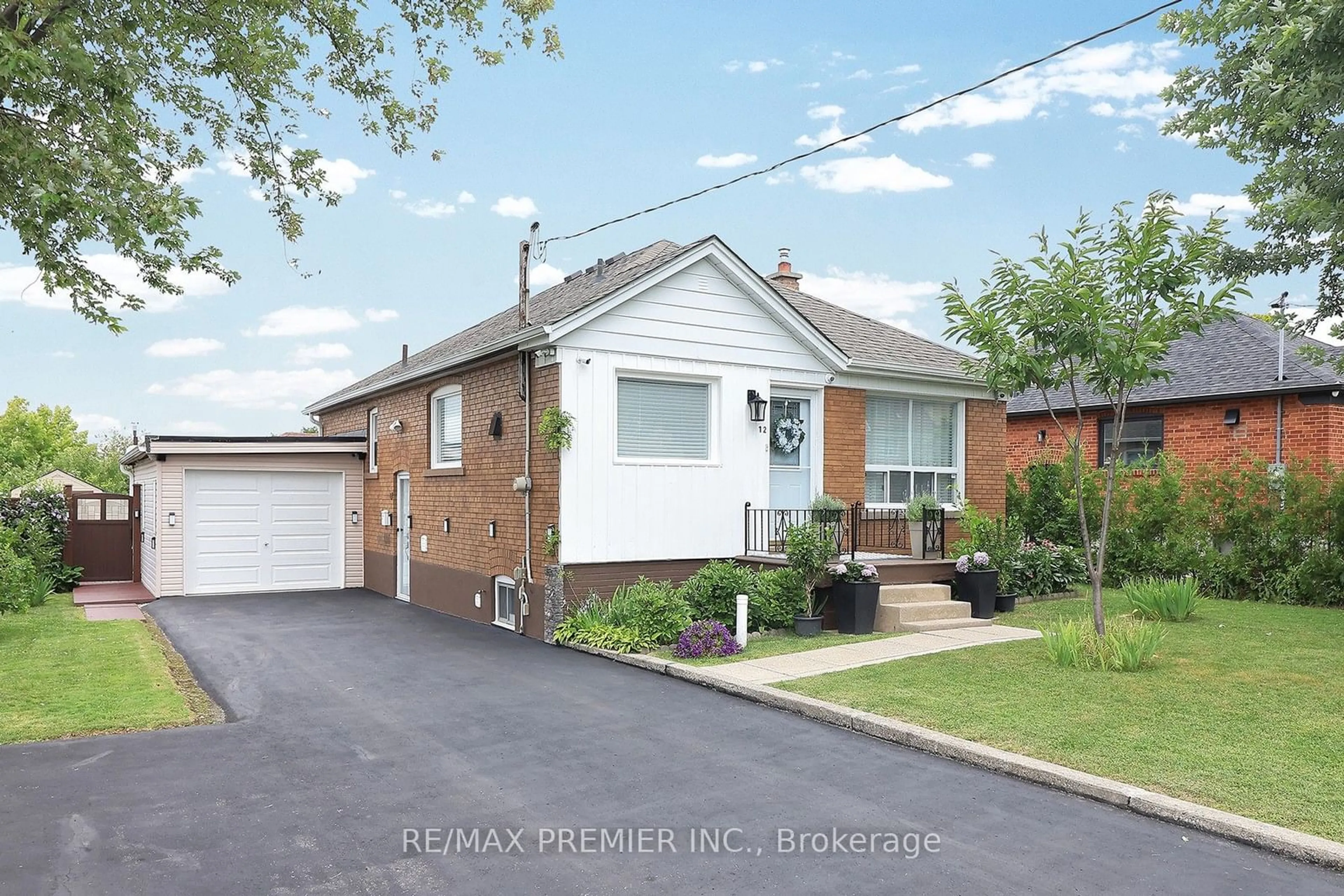 Frontside or backside of a home, the street view for 12 Forthbridge Cres, Toronto Ontario M3M 2A1