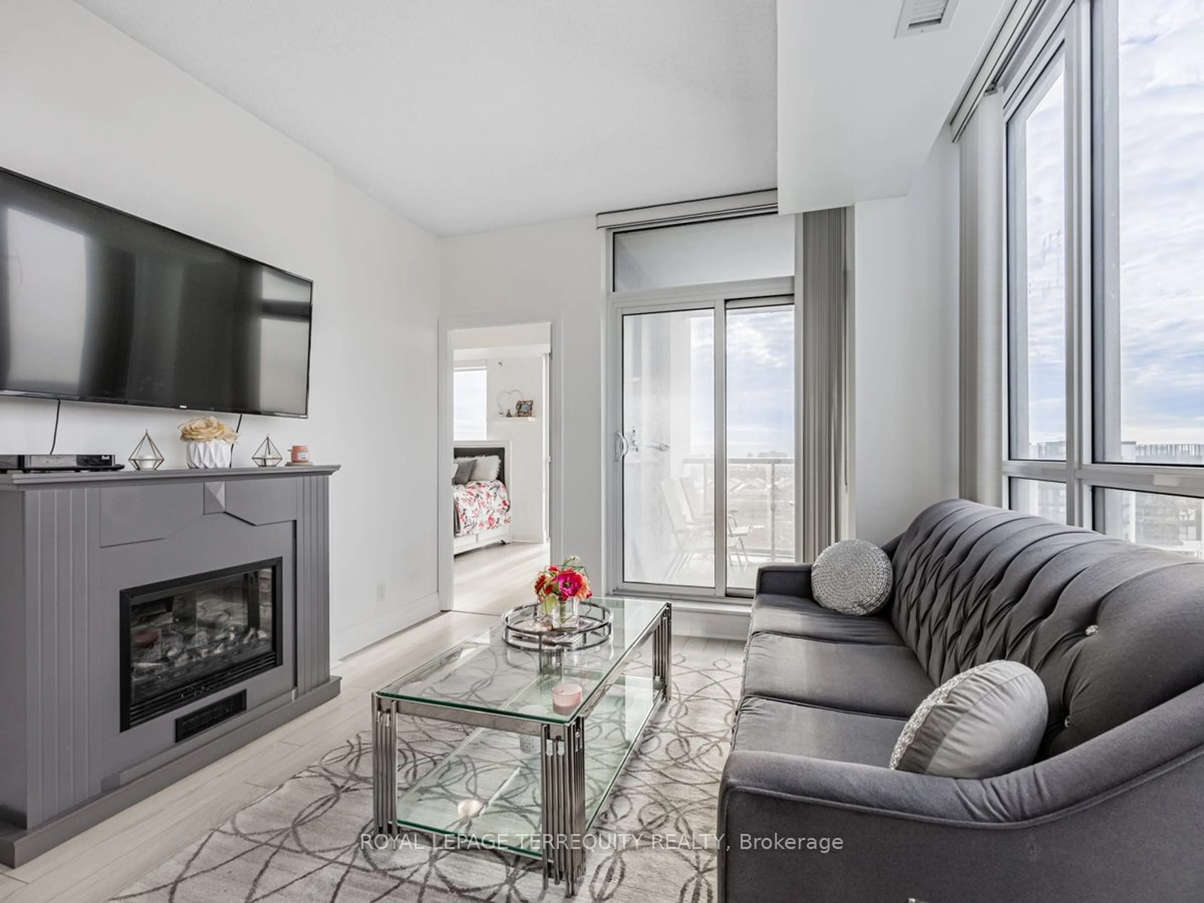 Living room for 15 Zorra St #607, Toronto Ontario M8Z 0C1