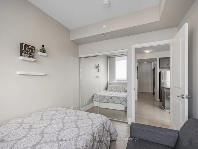 Additional property image - 15 Zorra St Unit 607