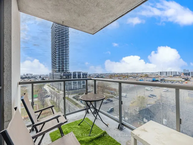 Additional property image - 15 Zorra St Unit 607