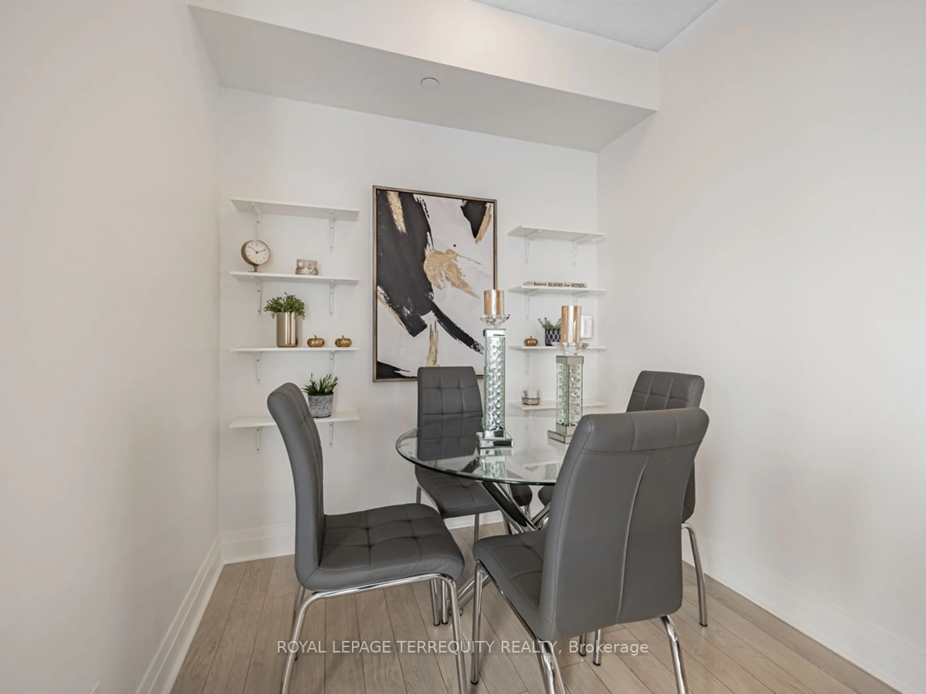 Dining room for 15 Zorra St #607, Toronto Ontario M8Z 0C1