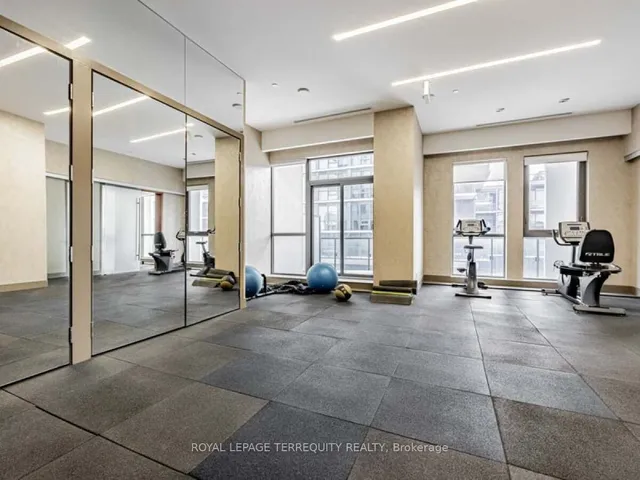 Additional property image - 15 Zorra St Unit 607
