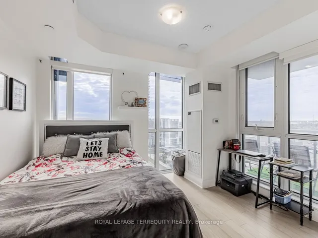 Additional property image - 15 Zorra St Unit 607