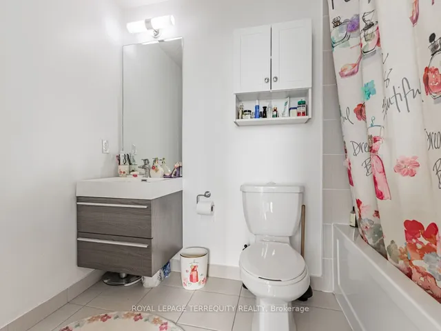 Additional property image - 15 Zorra St Unit 607