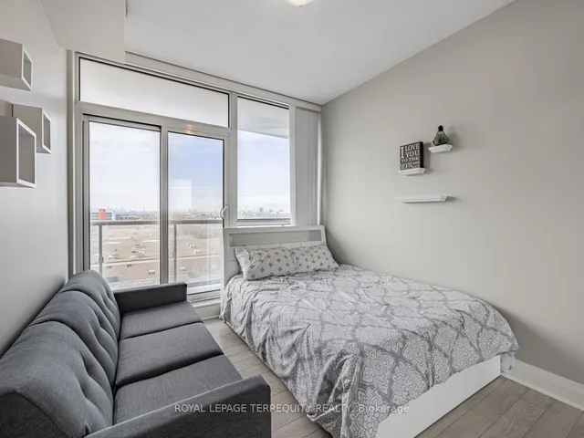 Additional property image - 15 Zorra St Unit 607