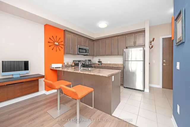 Additional property image - 216 Oak Park Blvd Unit 428