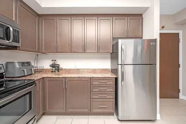 Additional property image - 216 Oak Park Blvd Unit 428