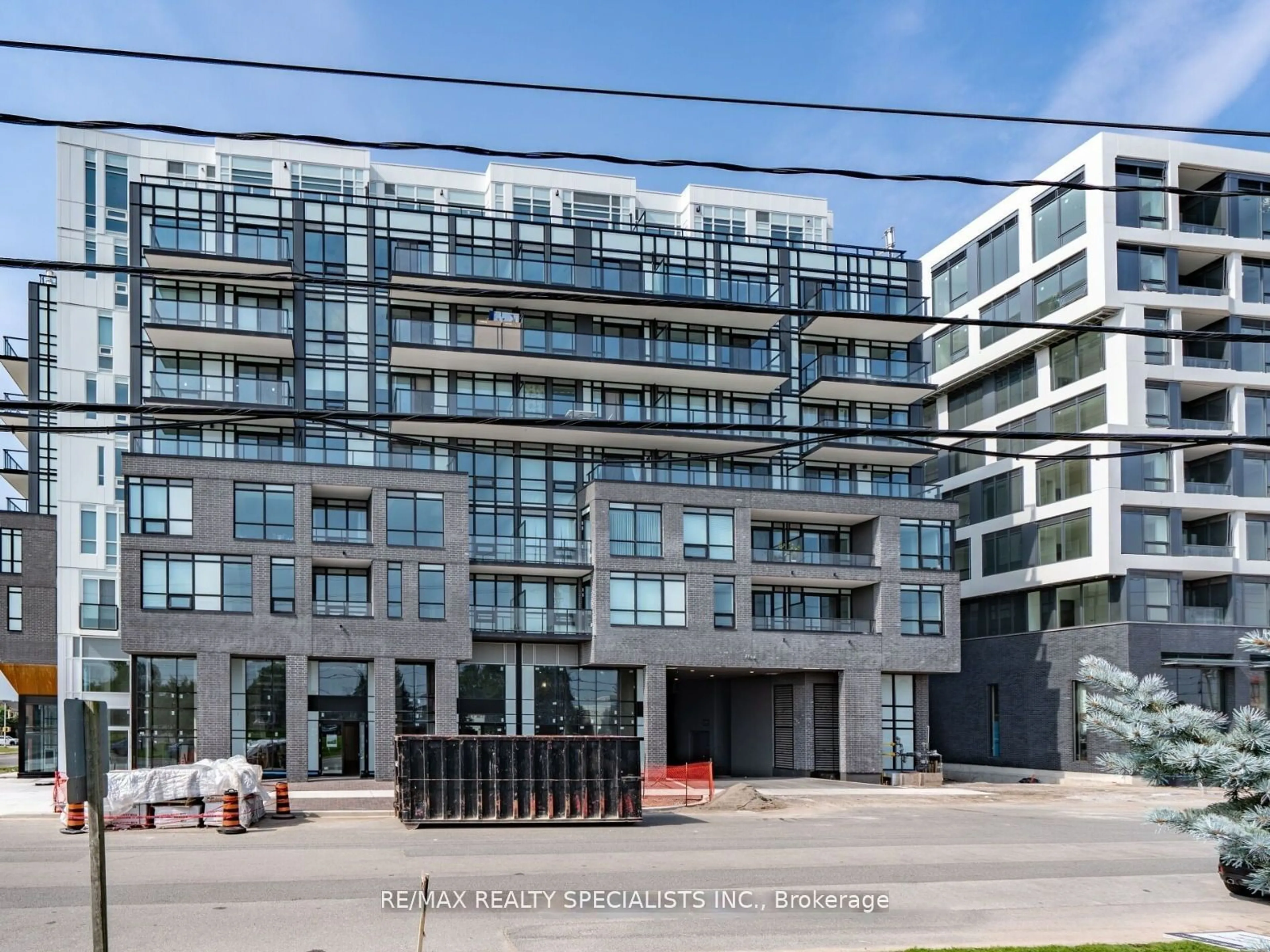 A pic from exterior of the house or condo, the front or back of building for 3005 PINE GLEN Rd #503, Oakville Ontario L6M 5P5